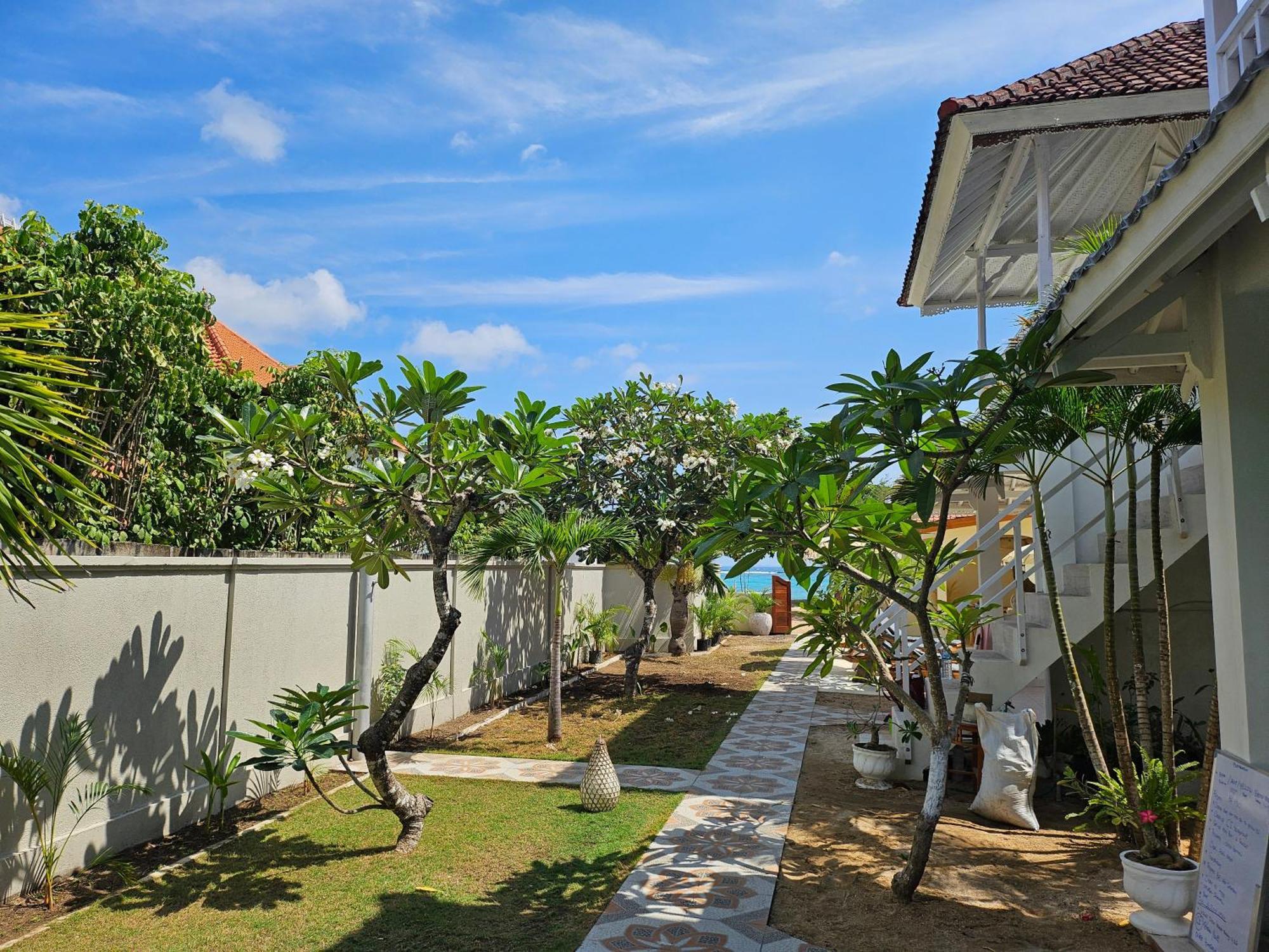 United Colors Of Lembongan Hotel Kültér fotó
